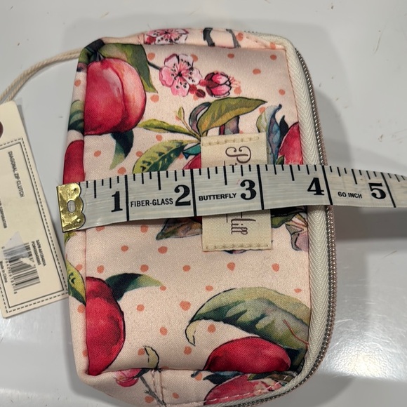Primrose Hill London Diagonal Zip Clutch in Pink Dotted Peaches Print NWT - Picture 8 of 9